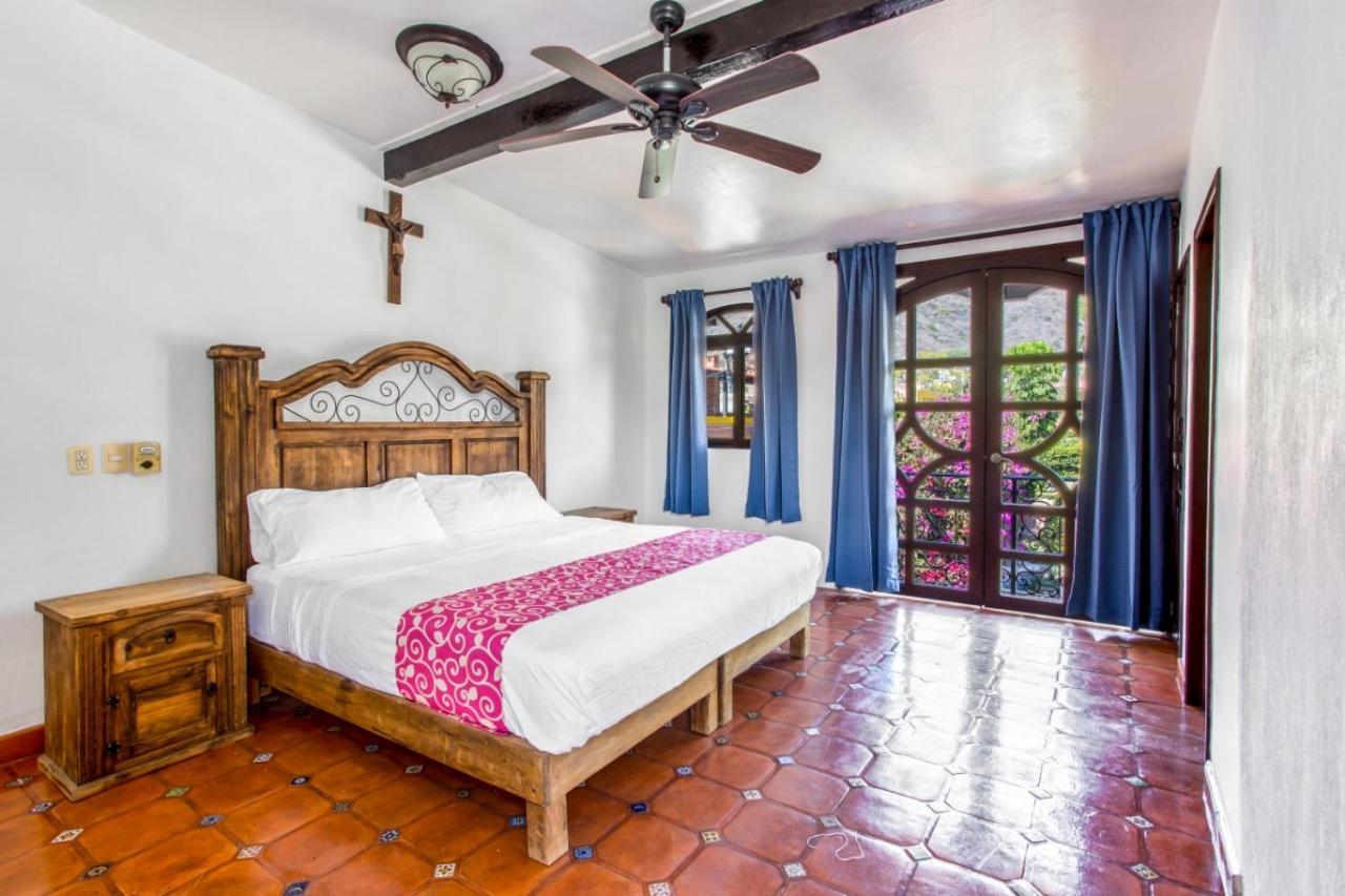 Caroline Bella Bed & Breakfast อาจิจิก ภายนอก รูปภาพ